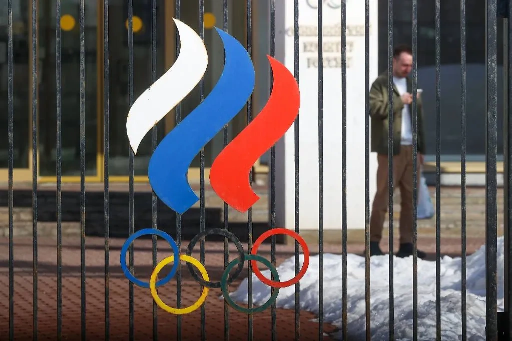 Логотип Олимпийского комитета России. Обложка © ТАСС / NEWS.ru / Сергей Петров