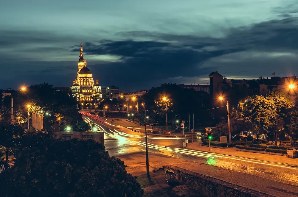 Харьков. Обложка © Shutterstock / FOTODOM / Olga Reznikova