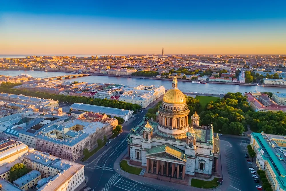 Санкт-Петербург. Обложка © Shutterstock / FOTODOM