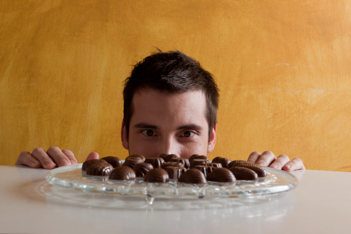 В "дежурной" вазочке с конфетами велик риск обнаружить просрочку. Фото © Shutterstock.com