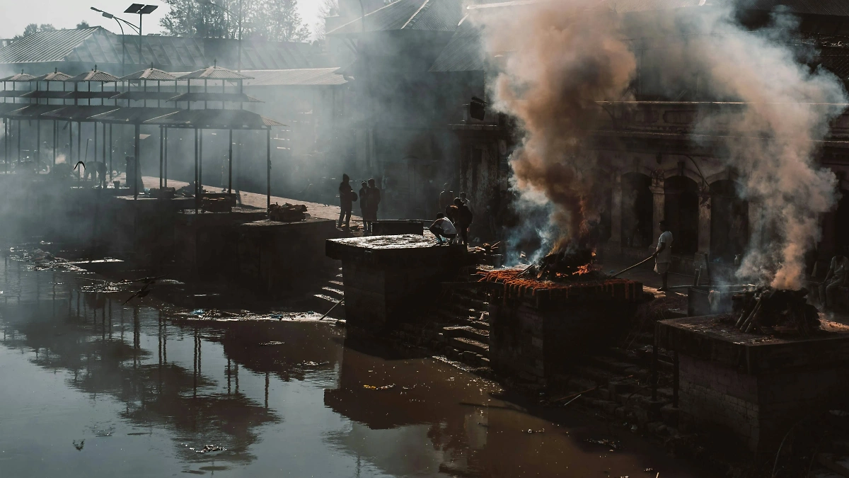 Сколько пепла получается из одного трупа? Фото © Unsplash / Rajat Kashyap