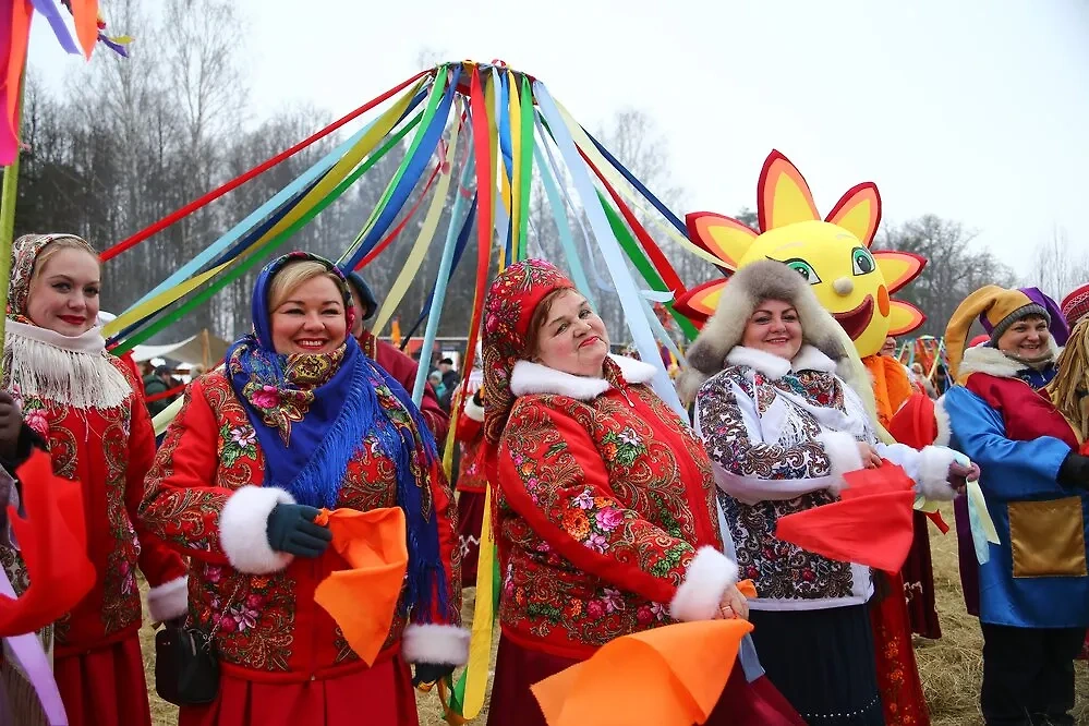 Масленичные гуляния. Фото © Агентство "Москва" / Сергей Ведяшкин