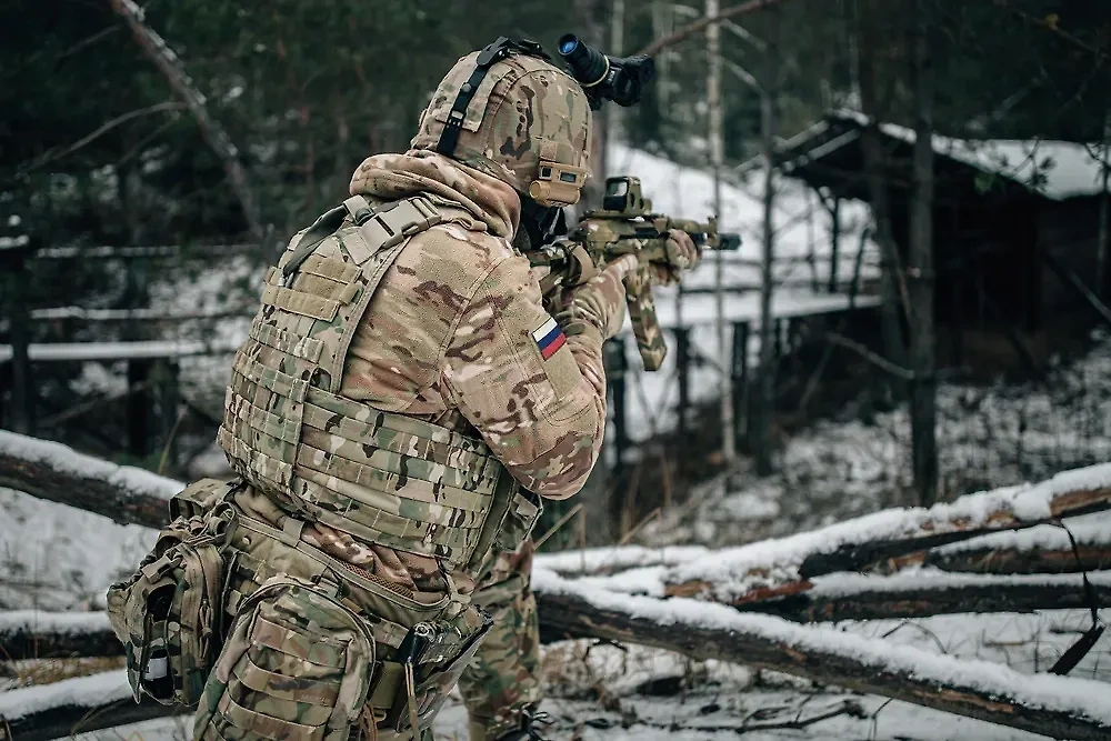 Российский военнослужащий. Обложка © Shutterstock / FOTODOM / DZMITRY SCHAKACHYKHIN
