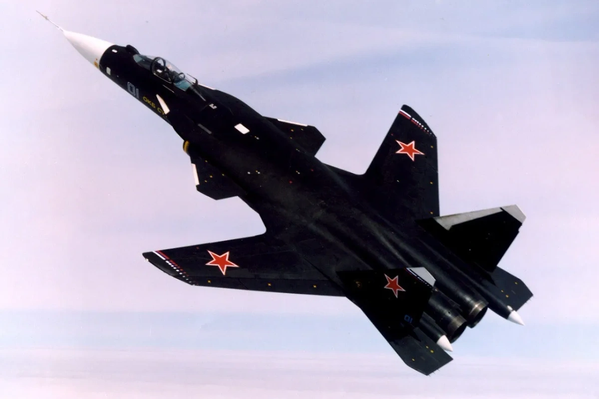 Истребитель Су-47 «Беркут». Обложка © Telegram / ПАО «ОАК»