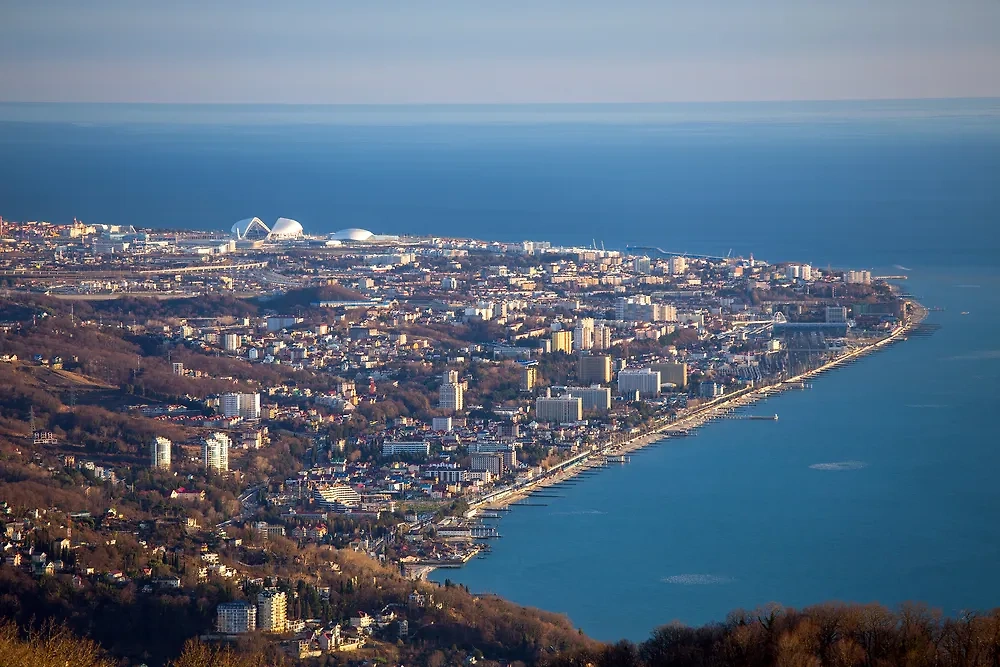 Побережье в Сочи. Фото © Shutterstock / FOTODOM / Sergey Lavrentev
