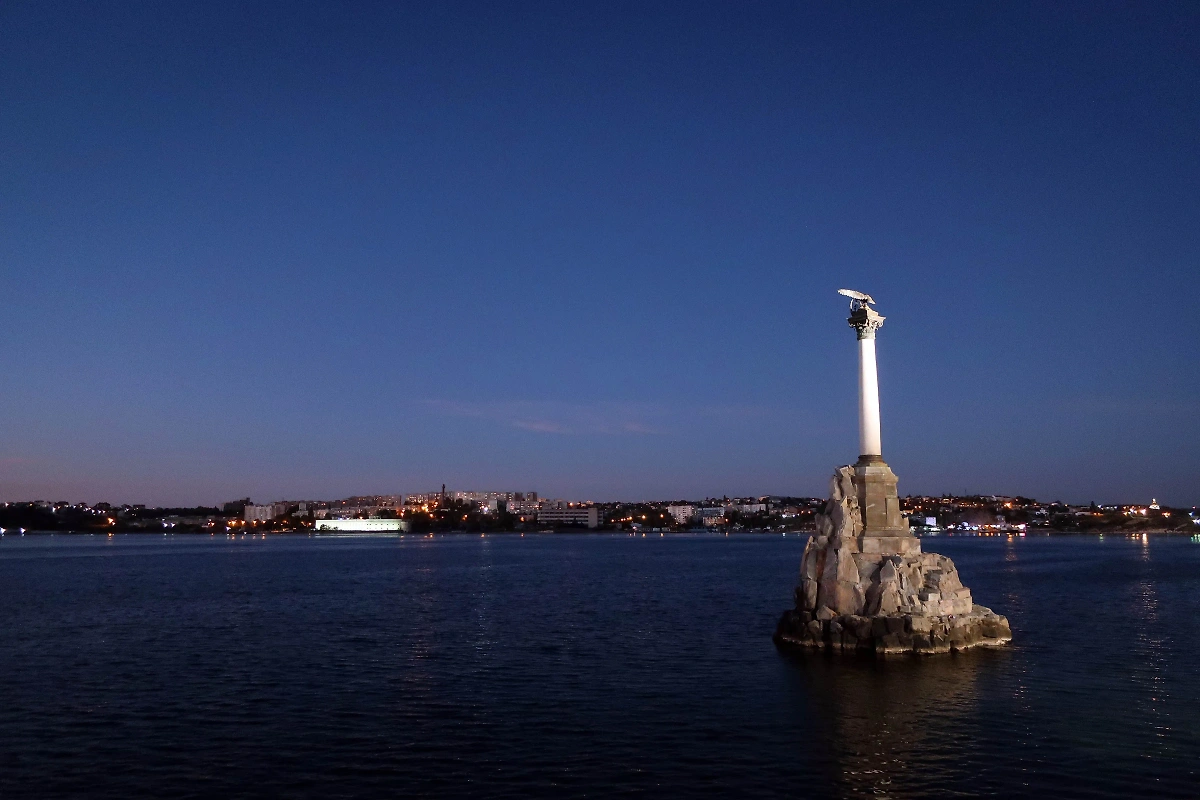Обложка © Shutterstock / FOTODOM / Aleksandr Stezhkin