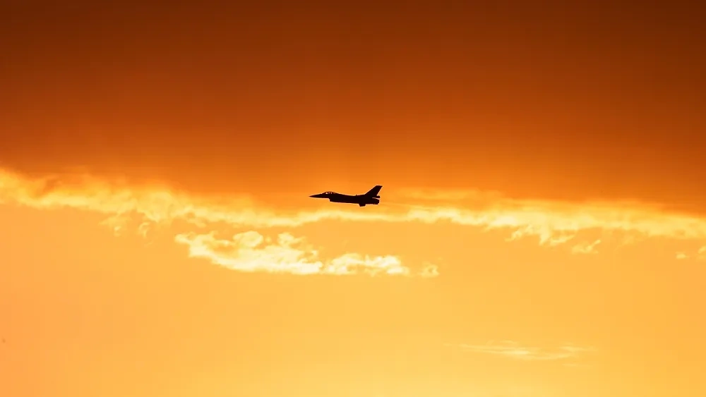 Обложка © Shutterstock / FOTODOM / Spyros Vasileiou