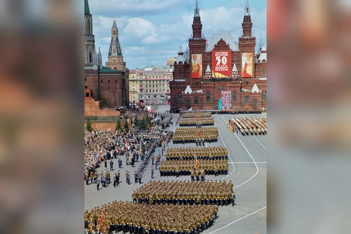 Подготовка к Первомаю в советское время: традиции и обычаи. Фото © ТАСС / Наум Грановский