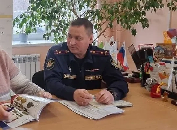 Игорь Рожнев. Обложка © VK / ГУФСИН России по Красноярскому краю