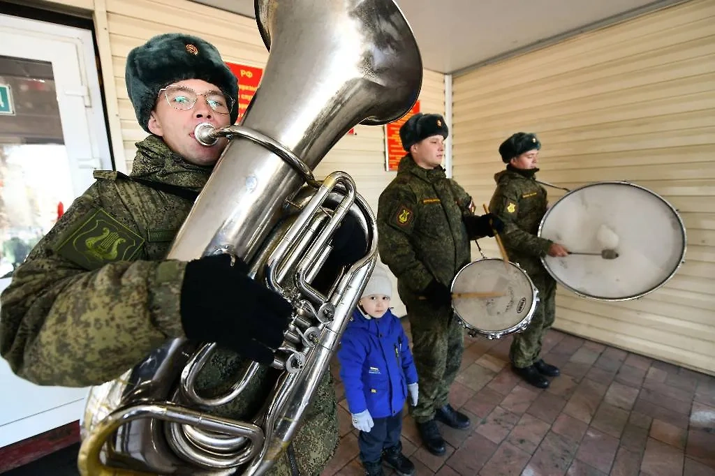 Обложка © Евгений Епанчинцев/ТАСС 