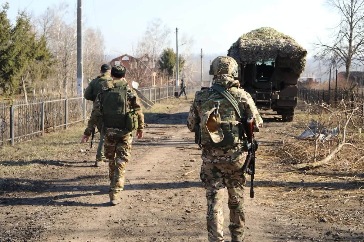 Российские военнослужащие в Курской области. Обложка © Telegram / Минобороны России / Руслан Сергеев
