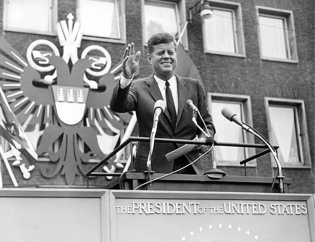 35-й президент США Джон Фицджеральд Кеннеди в 1963 году. Фото © DPA/TASS 