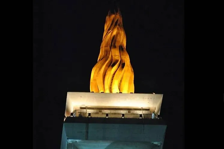 Национальный монумент независимости в Джакарте. Обложка © Wikipedia / Sammy Sammy