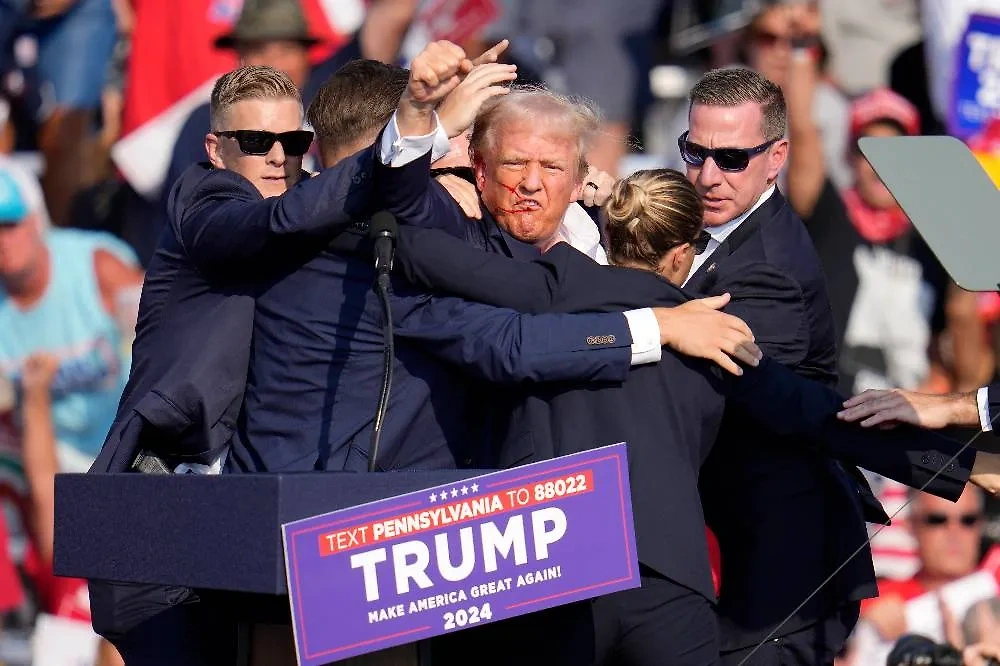 Покушение на Дональда Трампа в июле 2024 года. Обложка © AP/TASS