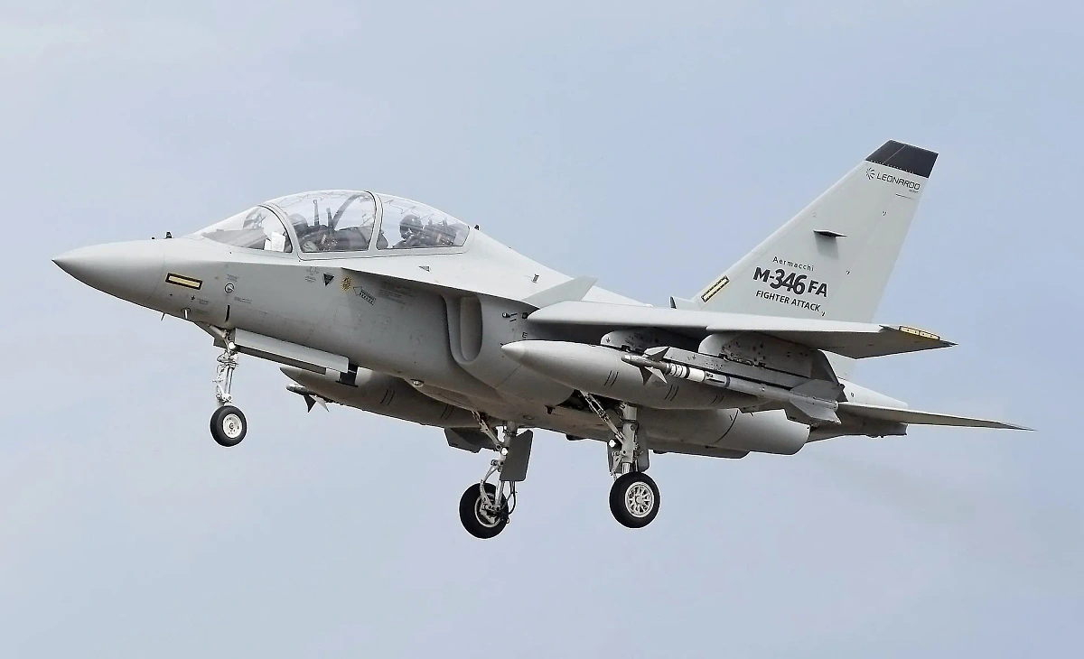 M-346. Обложка © Wikipedia / Adrian Pingstone