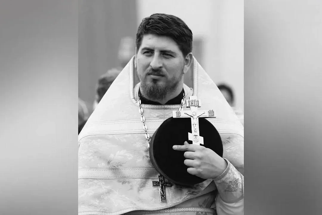 Иерей Антоний Савченко. Обложка © VK / Троицкий собор Псковского Кремля