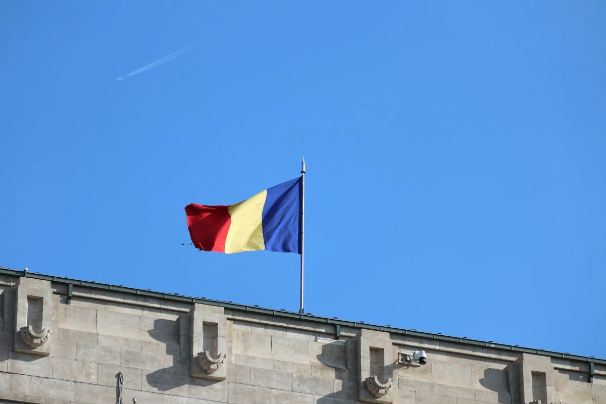 Флаг Румынии. Обложка © unsplash / vlad