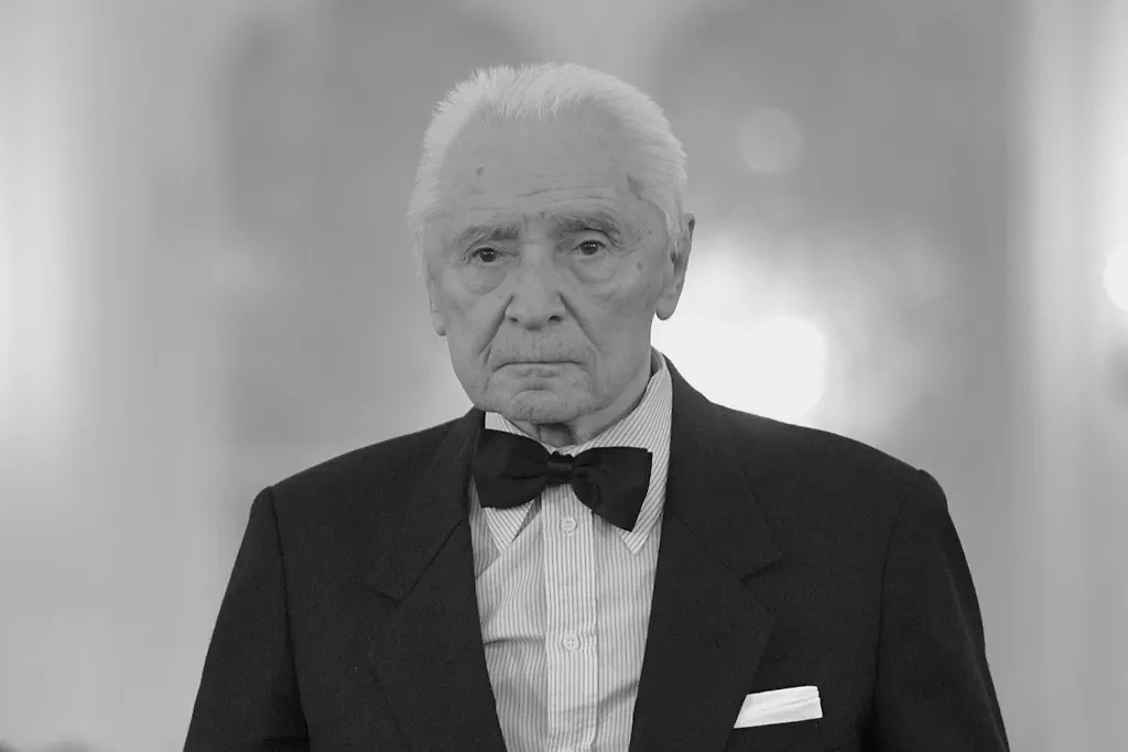 Юрий Григорович. Обложка © ТАСС / Алексей Дружинин