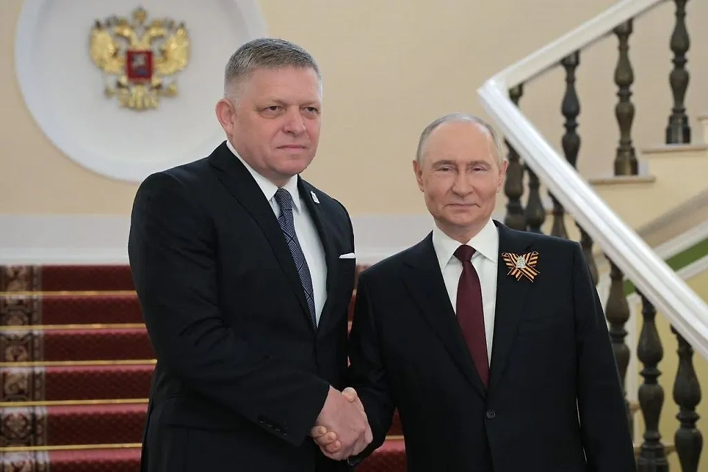 Роберт Фицо и Владимир Путин. Обложка © Facebook (признан экстремистской организацией и запрещён на территории Российской Федерации) / Robert Fico