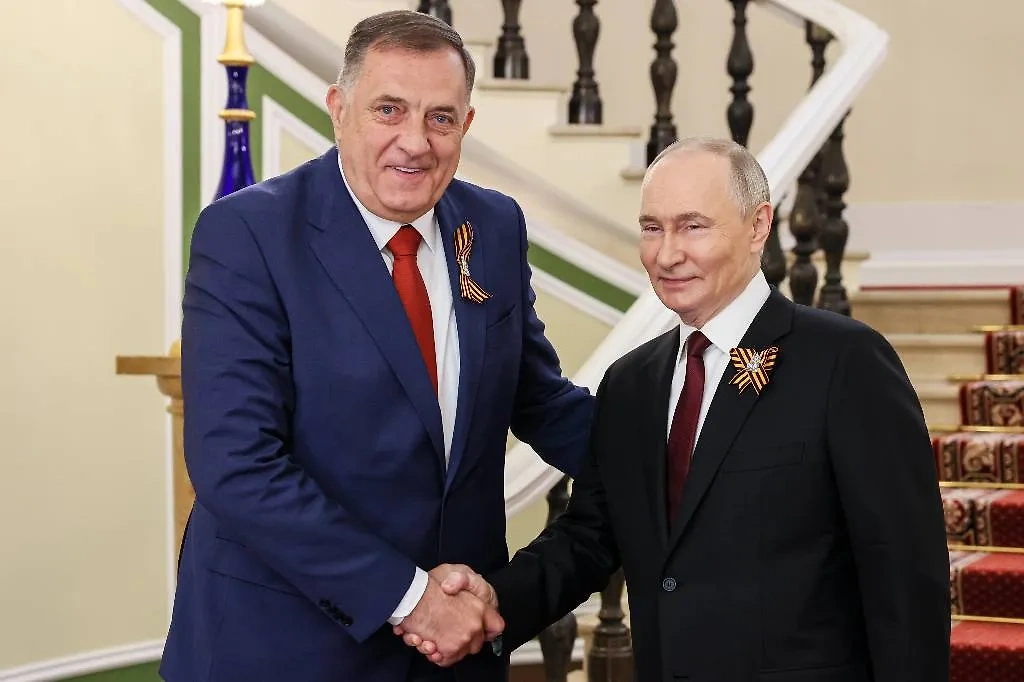 Милорад Додик и Владимир Путин в Кремле 9 Мая. Обложка © ТАСС / Михаил Метцель