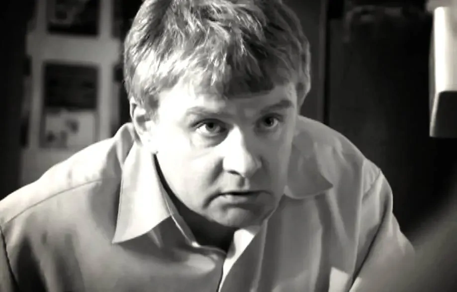 Василий Фунтиков. Кадр из фильма © «Инспектор Купер» (2012). Реж. Антон Косков, Олег Ларин, сцен. Вячеслав Дурненков, Арина Гранцева / kino-teatr.ru
