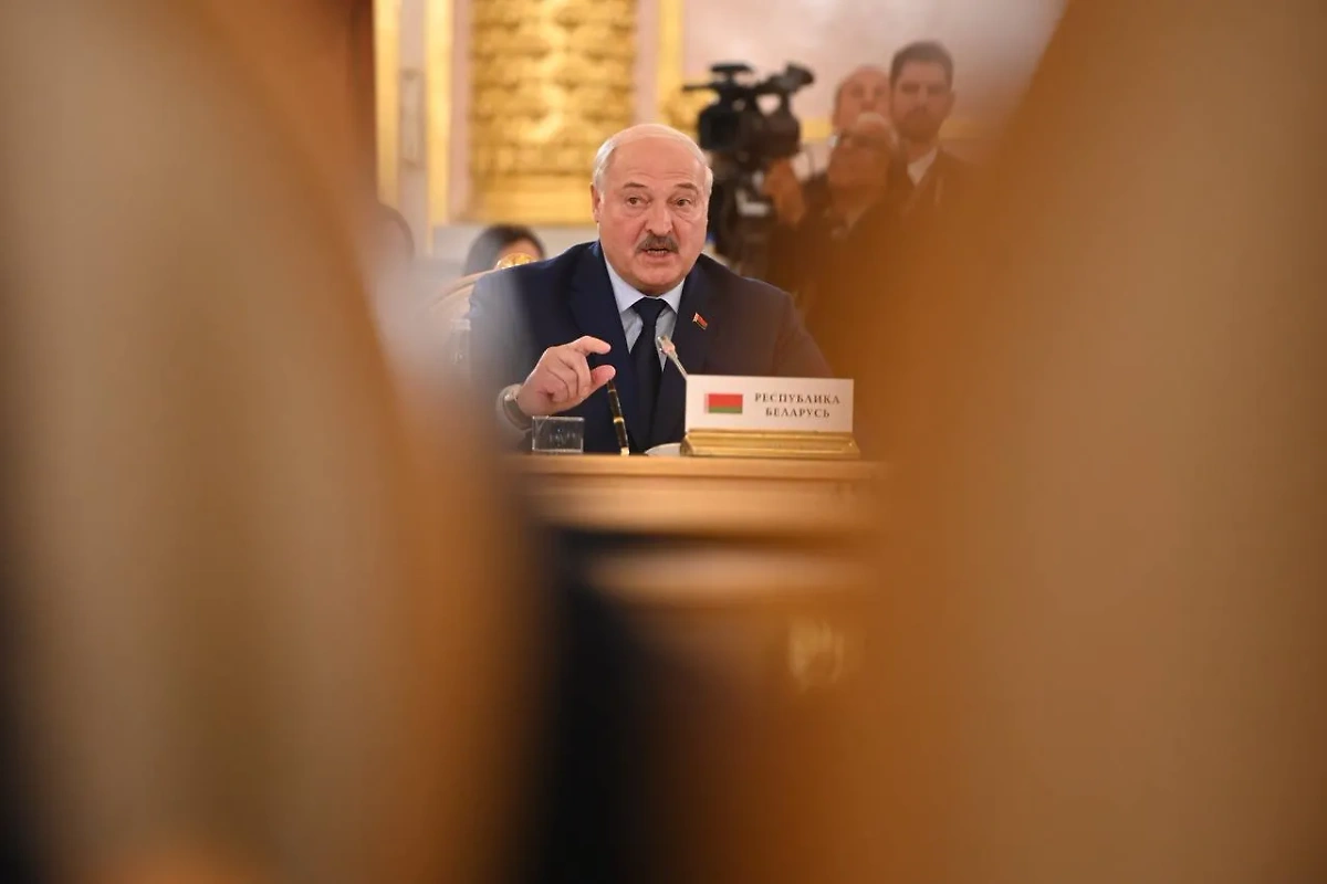 Александр Лукашенко. Обложка © Life.ru