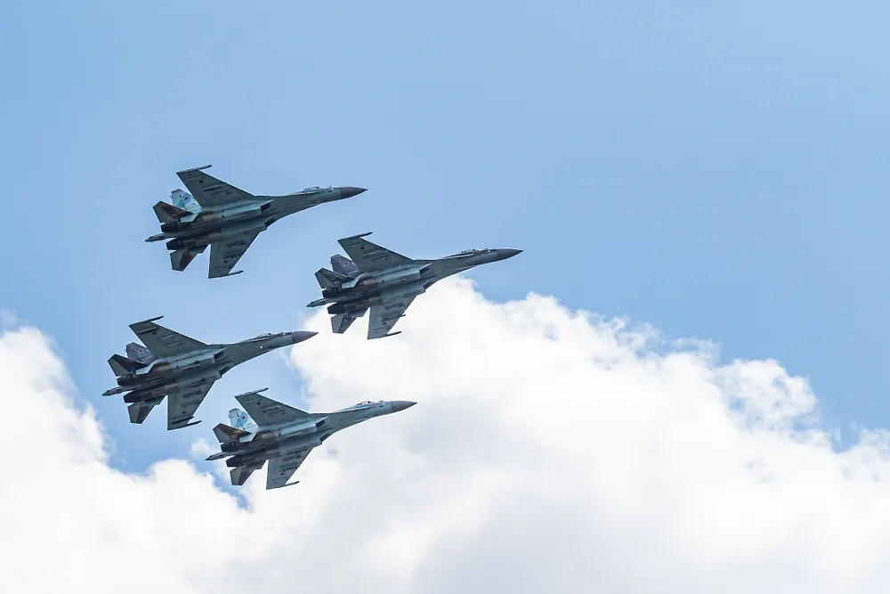 Обложка © Shutterstock / FOTODOM / kzww