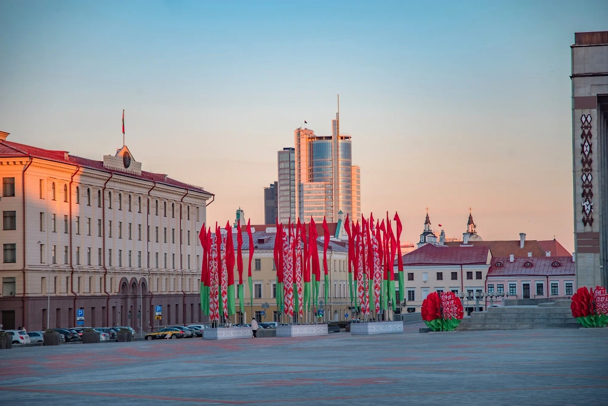 Минск. Обложка © Shutterstock / FOTODOM / Skreidzeleu