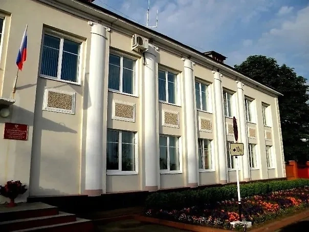 Администрация Глушковского района. Обложка © VK / Газета Глушковского района «Родные просторы» 