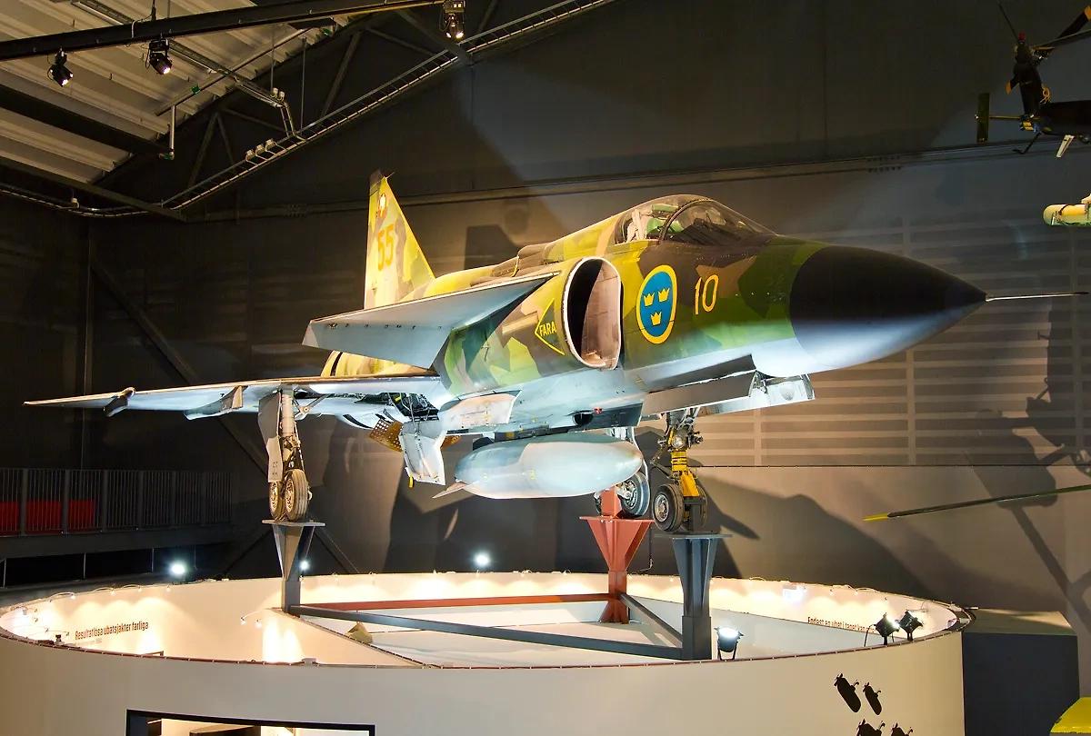 Saab 37 Viggen. Обложка © Wikipedia / Brorsson