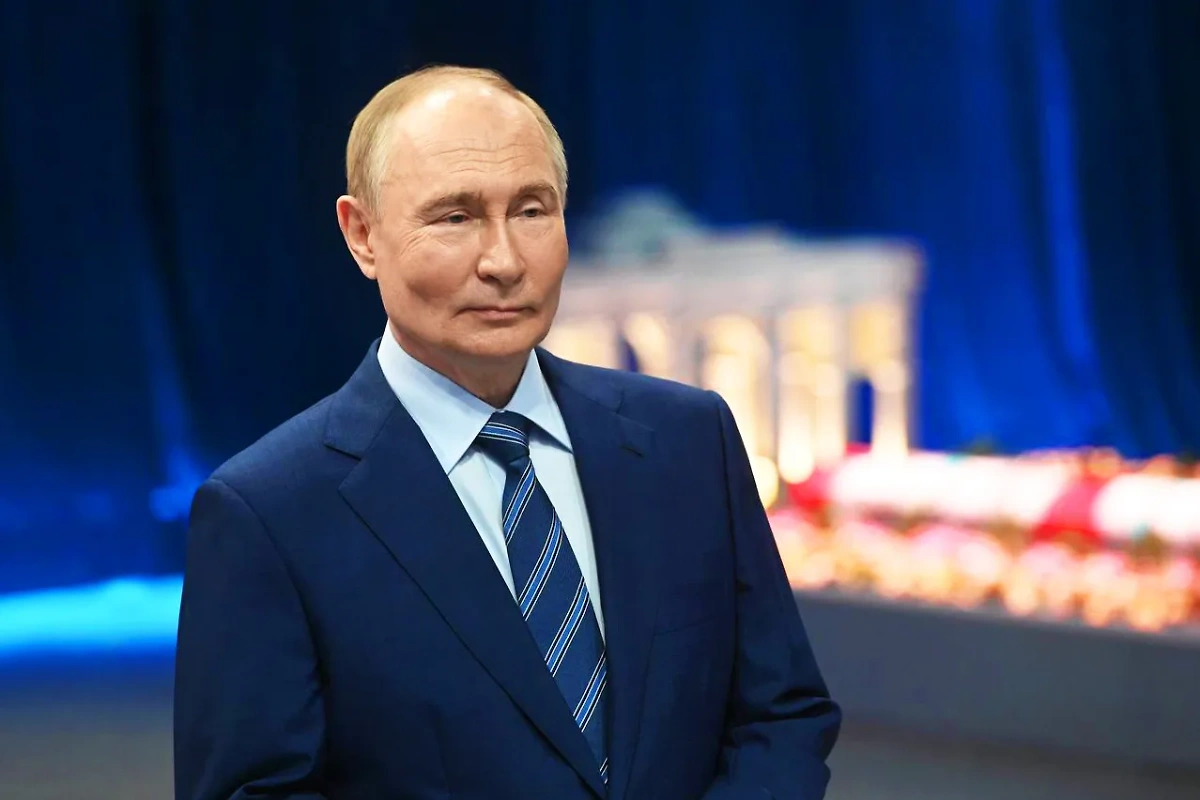 Президент РФ Владимир Путин. Обложка © Life.ru.