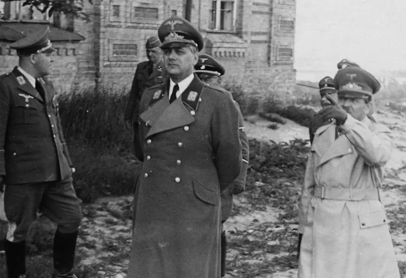Эрик Кох (справа) в Киеве. Фото © Wikipedia / Bundesarchiv Bild
