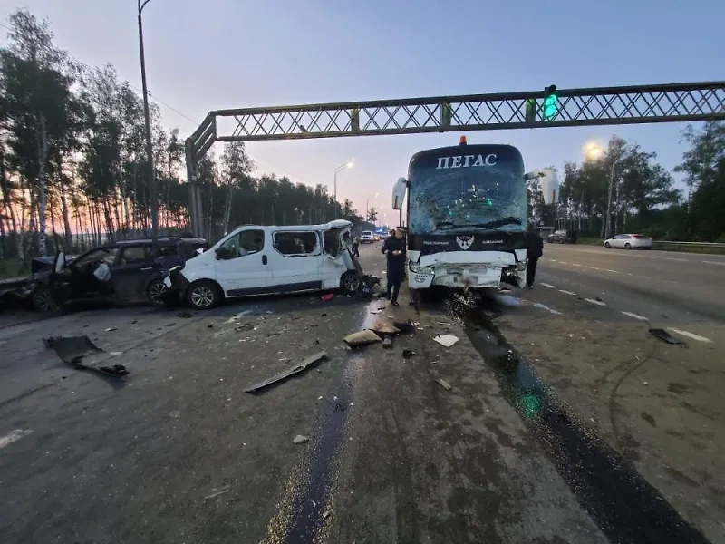 Массовое ДТП с автобусом. Обложка © УМВД Владимирской области