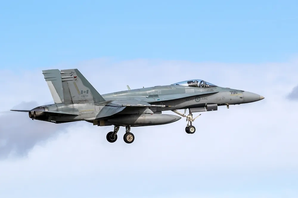 Канадский CF-18 Hornet. Обложка © Shutterstock / FOTODOM / VanderWolf Images