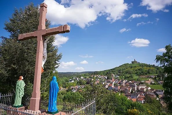 Деревня Дабо на востоке Франции недалеко от места обнаружения клада. Фото © Gettyimages / Jean-Christophe VERHAEGEN