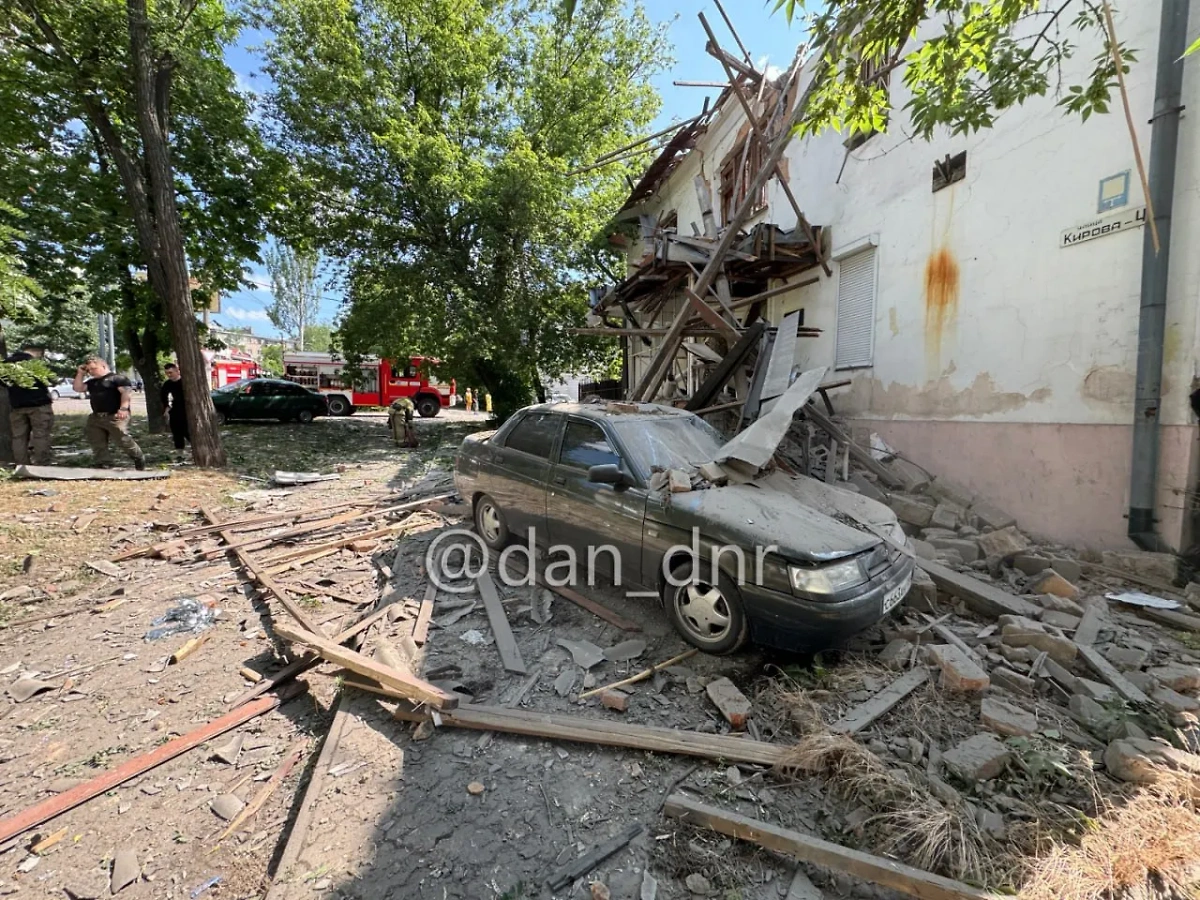 Последствия атаки ВСУ на Донецк в ДНР. Фото © Telegram / Донецкое агентство новостей