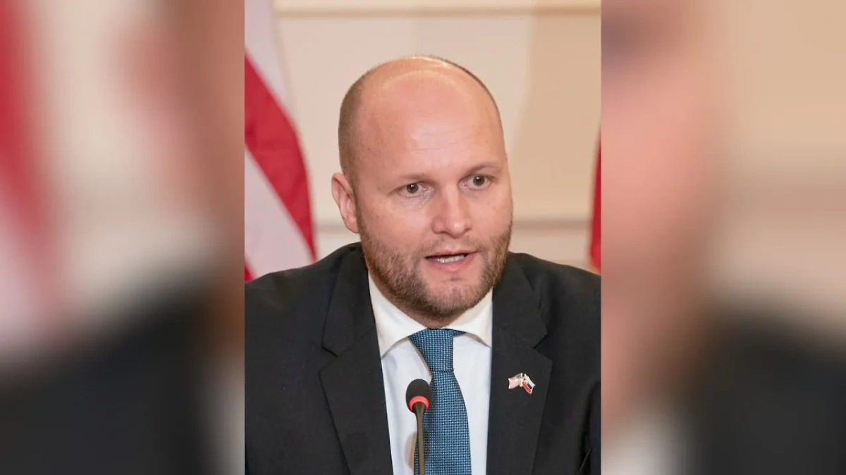 Обложка © wikipedia / U.S. Department of State