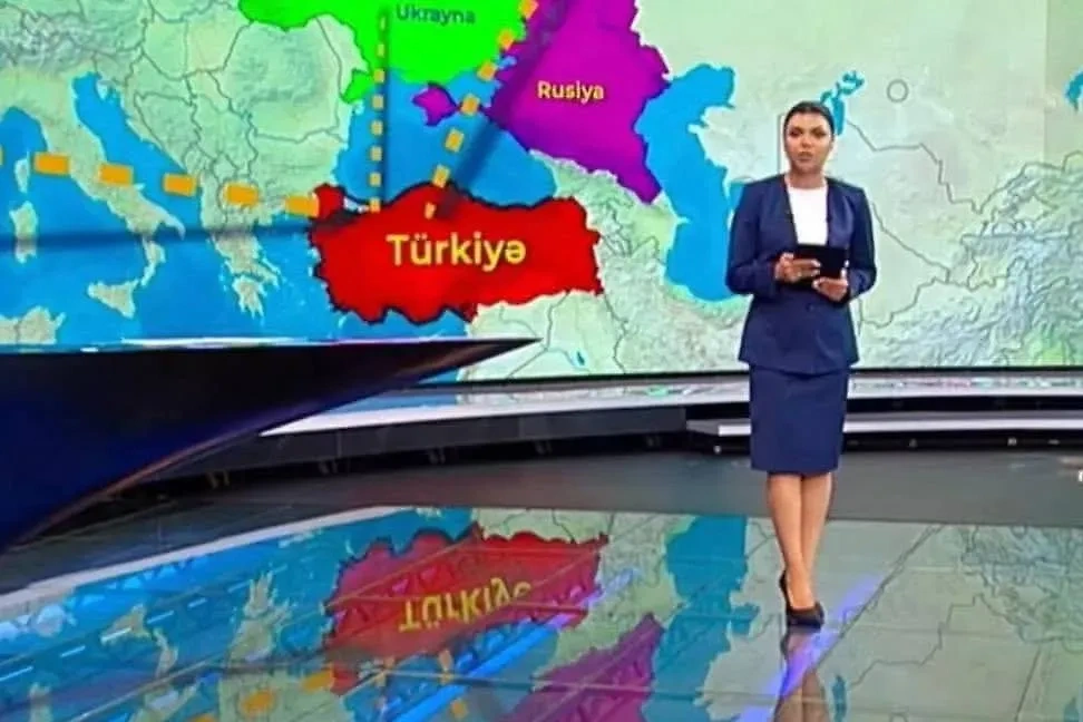 Эфир на телеканале AzTV. Обложка © Х / {Aykhan}{Zayedzadeh}