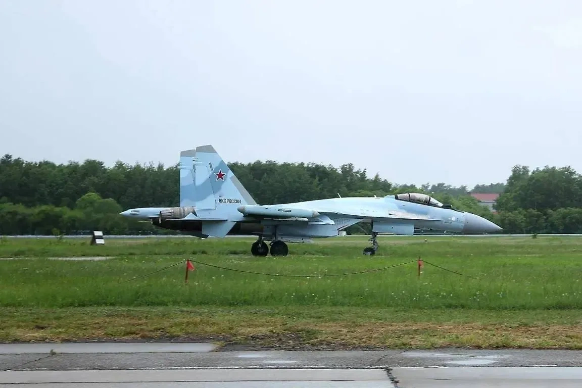 Истребители поколения 4++ Су-35С. Обложка © Telegram / Ростех