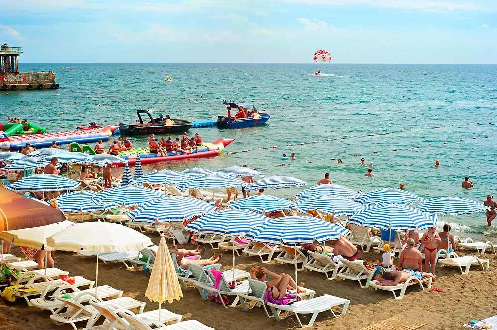 Июль 2025, календарь выходных дней и оптимальные периоды для отдыха. Фото © Shutterstock / FOTODOM / joyfull