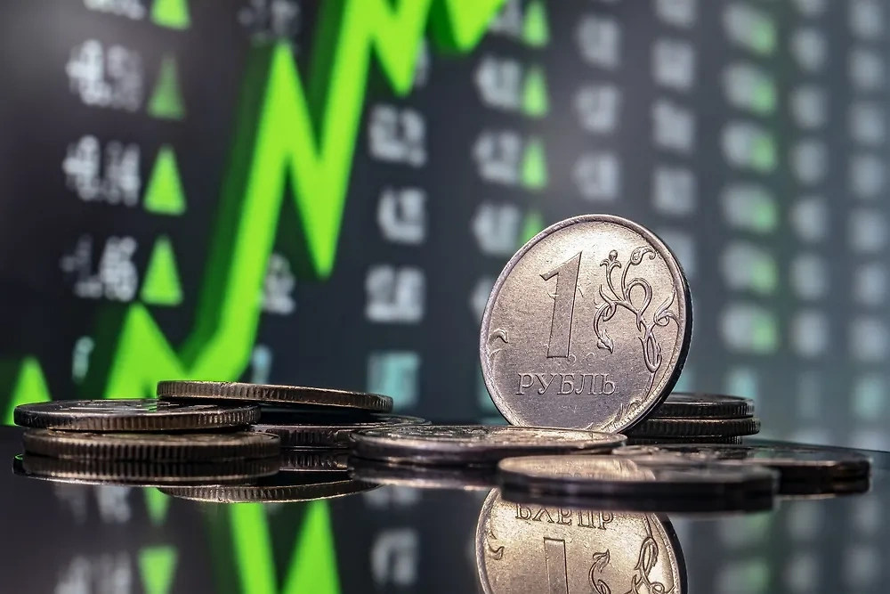 Стало известно, какие валюты укрепятся с 1 июля. Обложка © Shutterstock / FOTODOM / Andrey Mihaylov