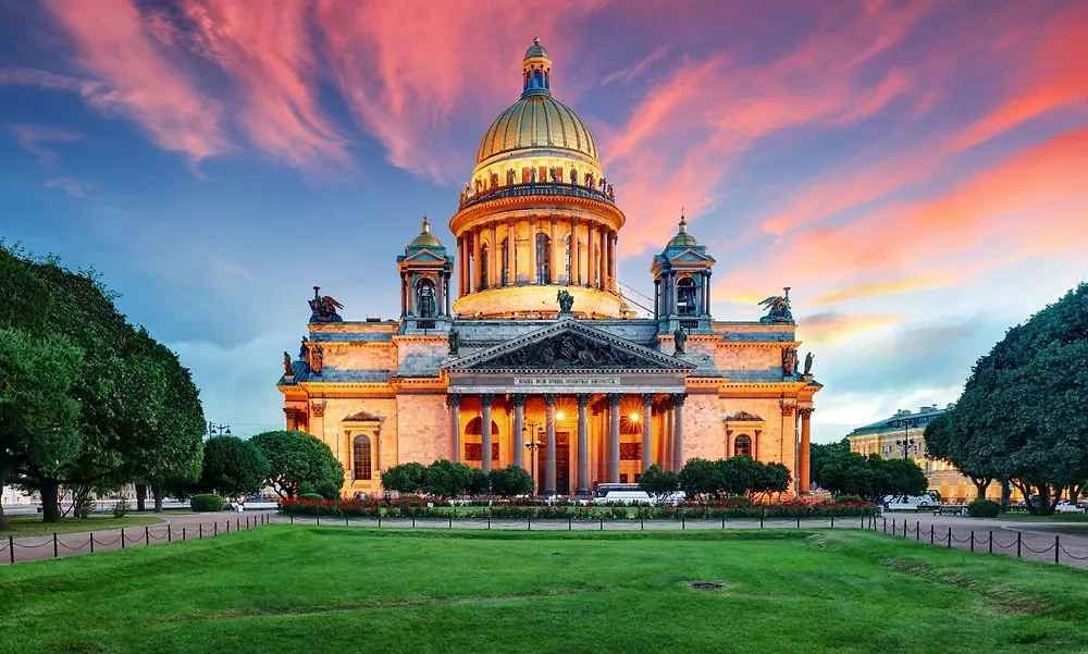 Обложка © Shutterstock / FOTODOM / TTstudio