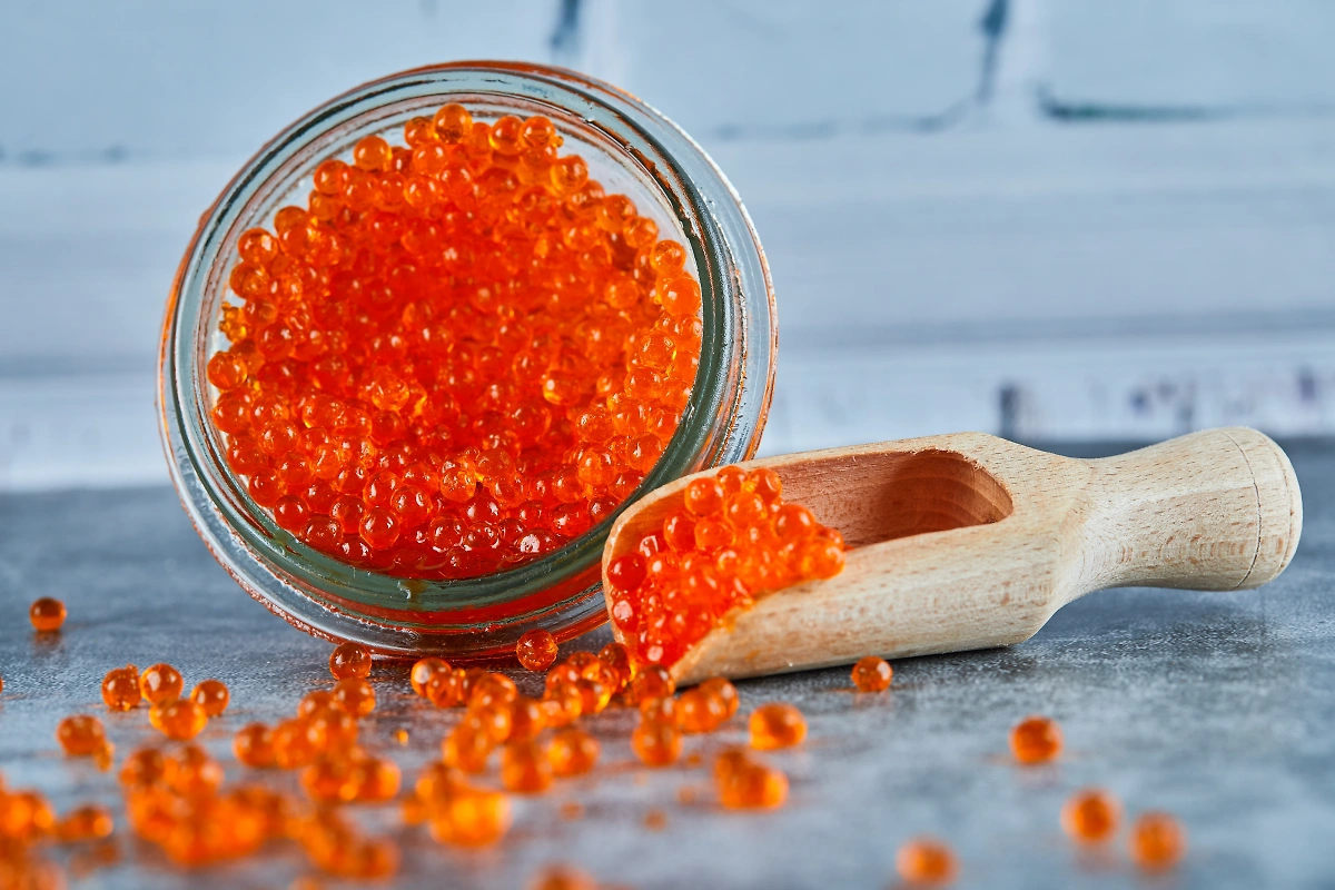 Красная икра. Обложка © freepik/azerbaijan_stockers