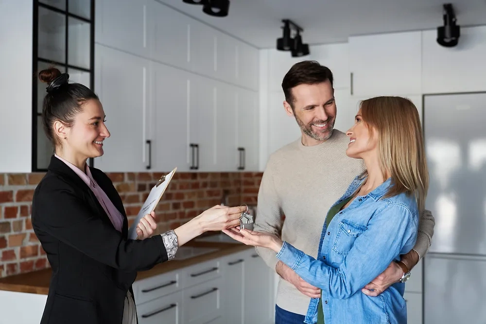 Специалисты дали 5 советов, как быстро продать квартиру. Обложка ©  Shutterstock / FOTODOM / gpointstudio