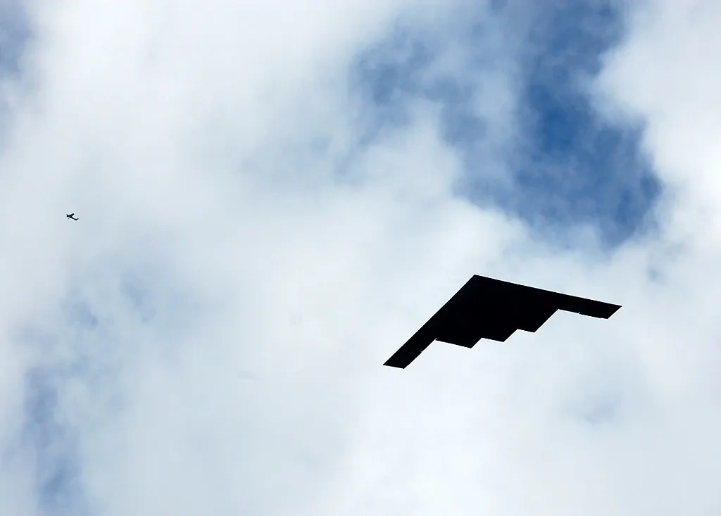 Бомбардировщик B-2. Обложка © unsplash.com / Matt Artz