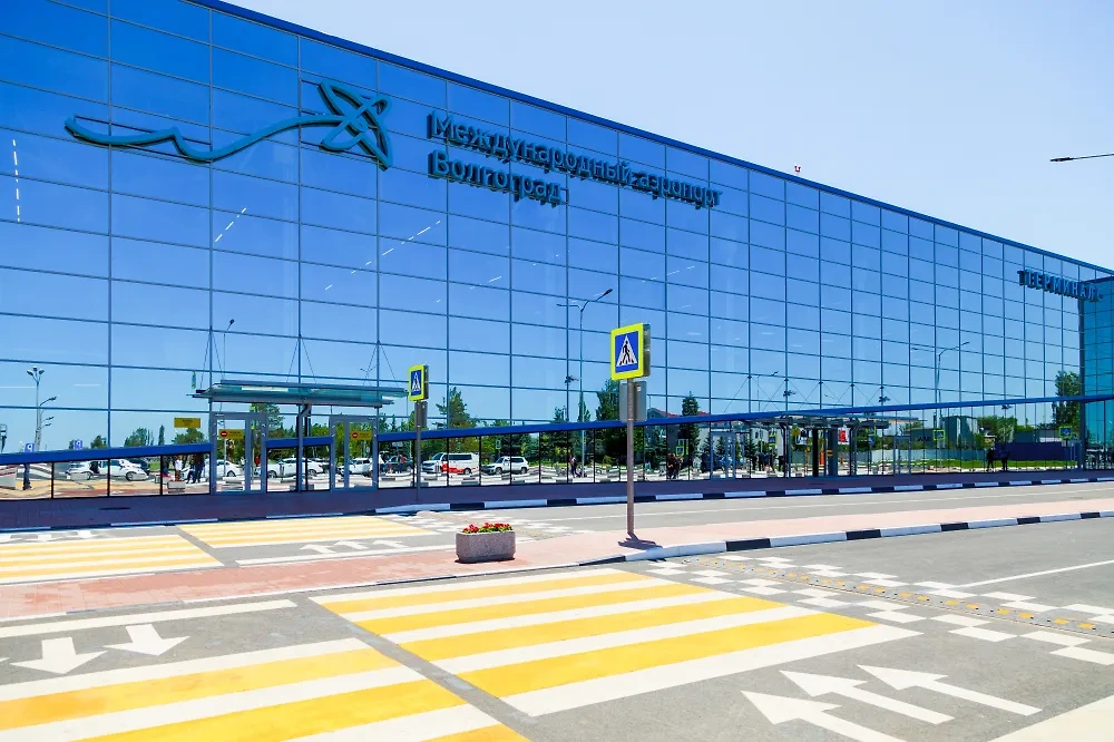 Обложка © Shutterstock / FOTODOM / Alexander Baluev