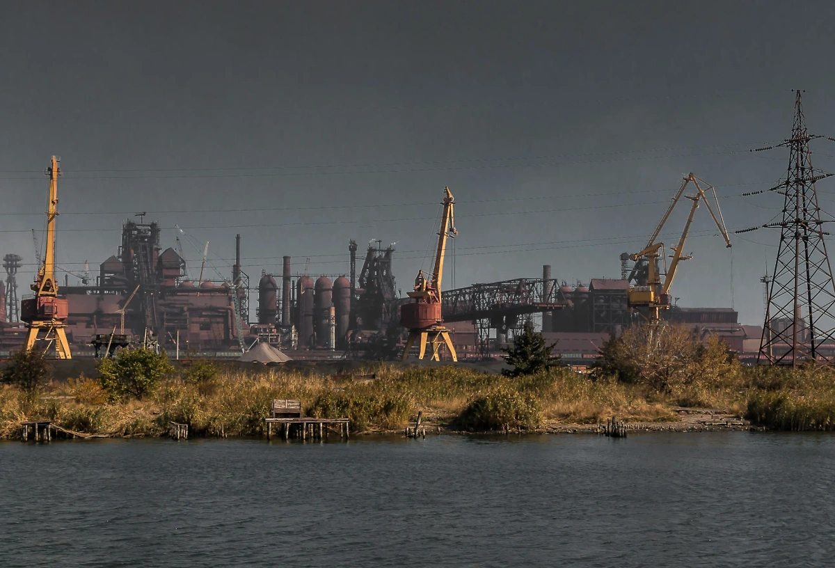 «Азовсталь». Обложка © wikipedia.org