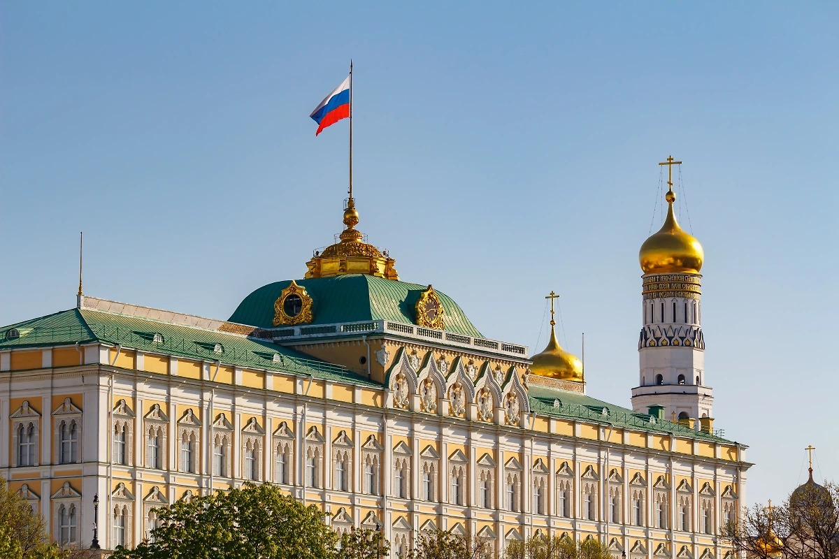 Обложка © Shutterstock / FOTODOM/ Vladimir Zhupanenko 