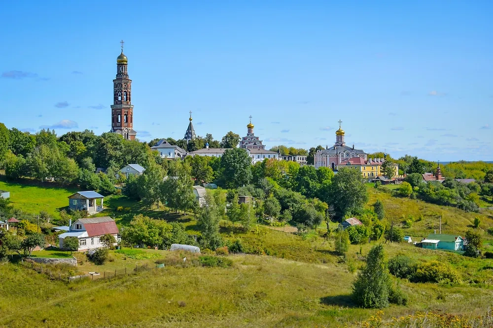 Обложка © Shutterstock / FOTODOM / pdeminhiker
