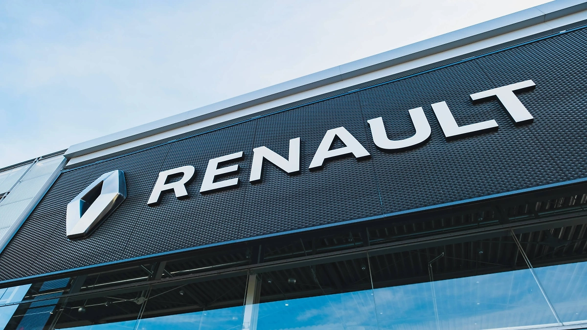 Renault. Обложка © Shutterstock / FOTODOM / Alexander Fedosov
